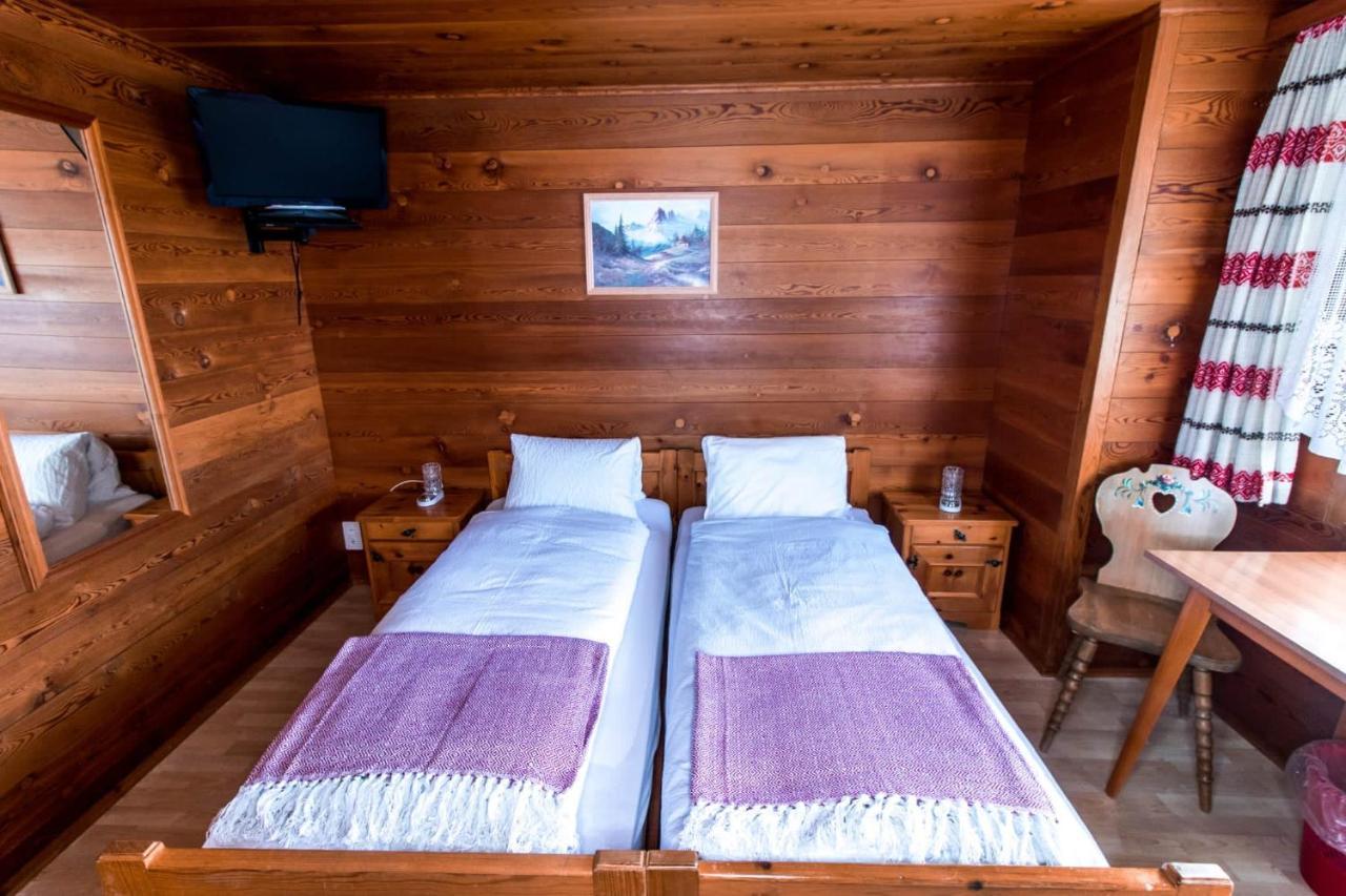 Hotel Tannenhof - Only Bed & Breakfast Oberwald Exterior photo