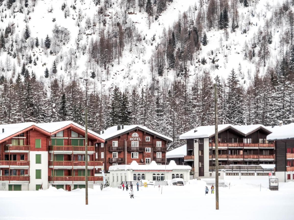 Hotel Tannenhof - Only Bed & Breakfast Oberwald Exterior photo